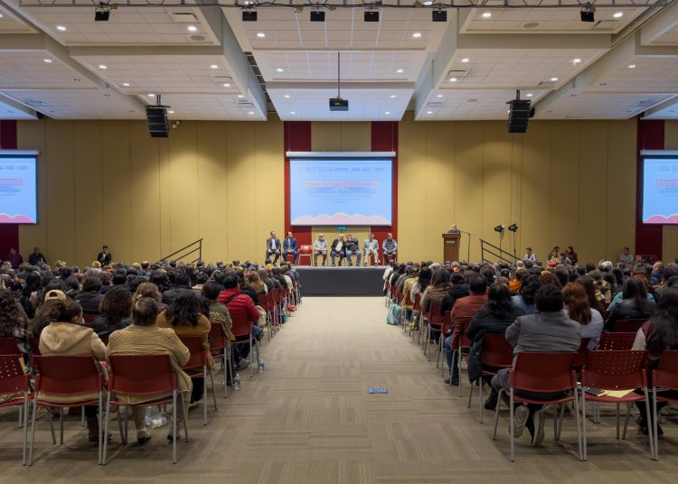 Capacita SEP a mil 200 docentes de educación obligatoria