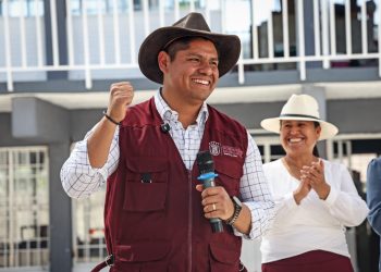 Omar Muñoz entrega más obras de mantenimiento en escuelas públicas