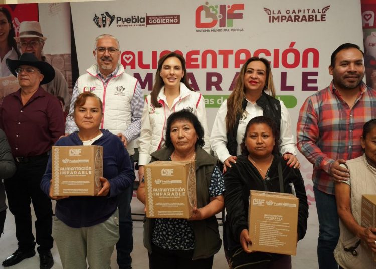 MariElise Budib brinda apoyos alimentarios a familias de San Francisco Totimehuacan