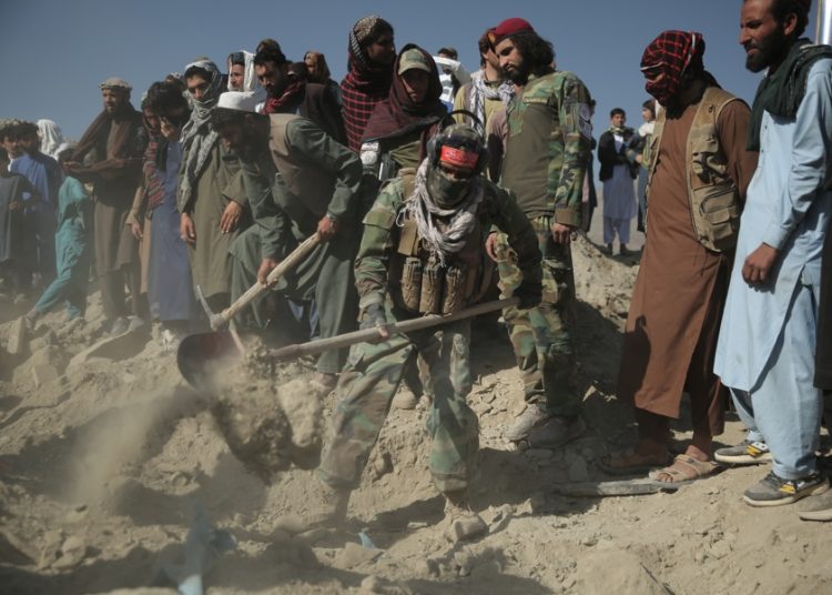 Al menos 17 muertos, entre ellos 11 niños, en el bombardeo de Pakistán en Afganistán
