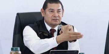 Armenta llama a invertir en Aeropuerto Hermanos Serdán