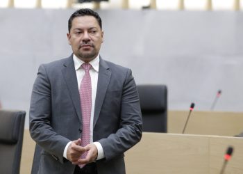 Proponen aumentar pena por abandono de menores de dos años