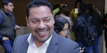 Legislador Villegas apoya equiparar sueldos de diputados locales