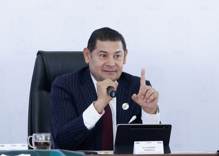 Armenta confirma cese de 19 funcionarios de SEP por irregularidades