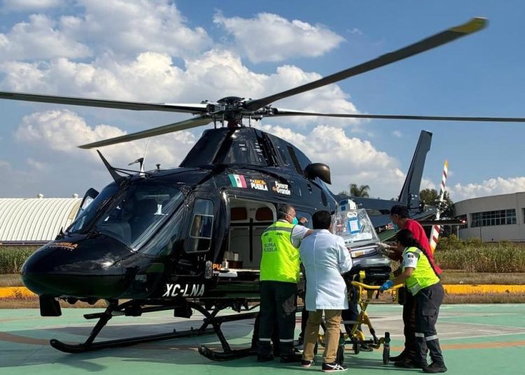 Trasladan a bebé con cardiopatía a Ciudad de México