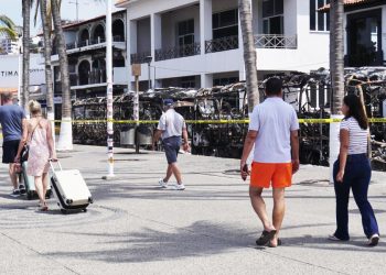 Marina patrulla Puerto Vallarta tras muerte de “El Mencho”
