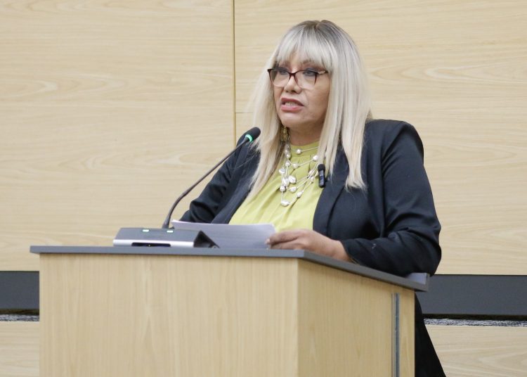 Quitar la patria potestad a mujeres trabajadoras sexuales viola derechos de los menores