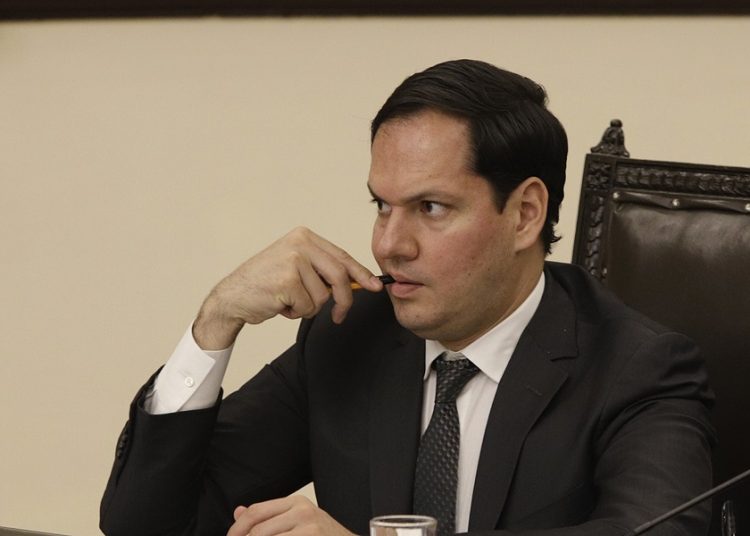 Siguen brotando las marranadas de Juan Pablo Kuri