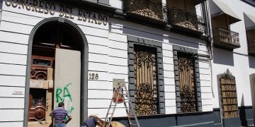 Congreso analiza tapiar sedes ante marchas del 8M