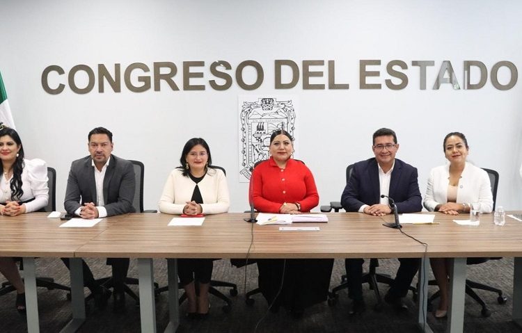 Congreso aprueba exhorto para apoyar a migrantes poblanos