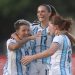 Argentinas debutan con golpe a Ecuador