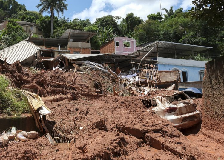 Luvias torrenciales dejan 59 muertos en Brasil