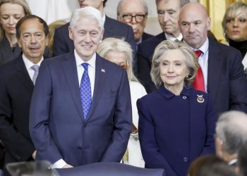 Los Clinton declararán por el caso Epstein