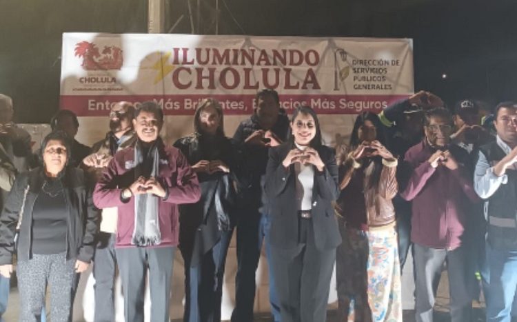 Tonantzin Fernández ilumina accesos a la Zona Arqueológica