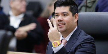 Jaime Natale propone fiscalía especializada contra el maltrato animal en Puebla