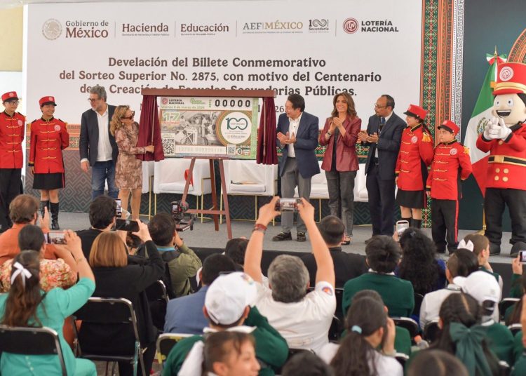 Develan billete del Centenario de Escuelas Secundarias Públicas en México