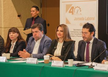 Aprueban en comisiones reducir la jornada laboral a 40 horas
