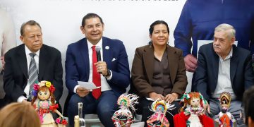 Apoya estado 32 proyectos de migrantes poblanos retornados