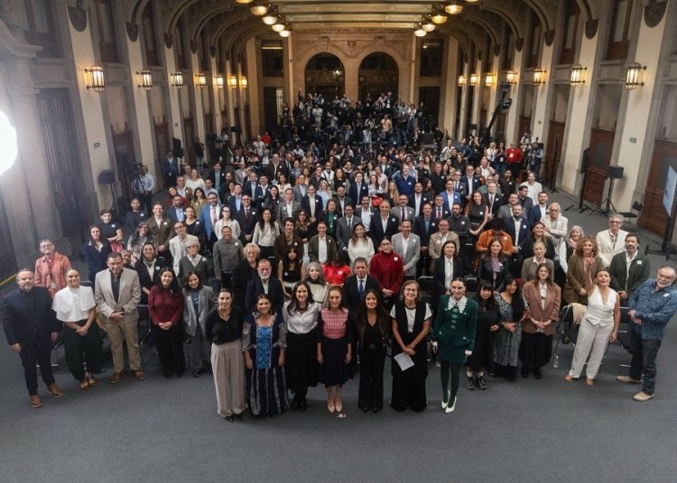 Las mujeres JUNTAS hacemos historia
