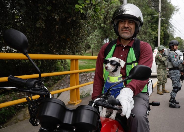 Autoridades de Cuautlancingo refuerzan llamado al uso del casco