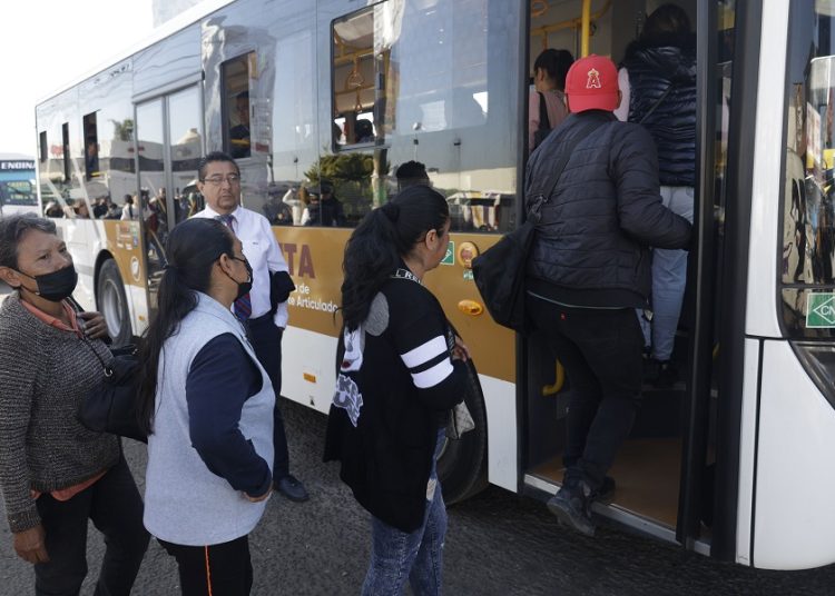 Refuerzan acciones para erradicar violencia contra mujeres en el transporte público
