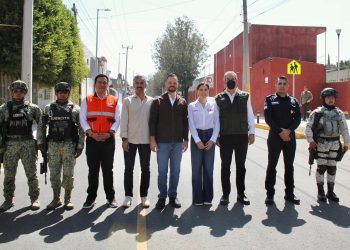 Entrega Pepe Chedraui rehabilitación vial en unidad Fovissste San Roque
