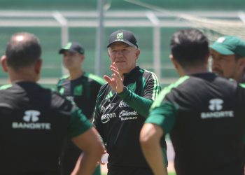 Partido México-Islandia se mantiene pese a violencia por muerte de ‘el Mencho’