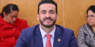 PT impulsa reforma para frenar abusos en seguros médicos