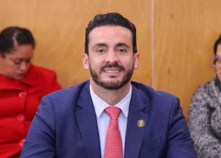 PT impulsa reforma para frenar abusos en seguros médicos