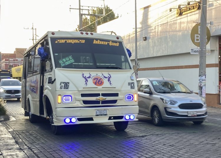 Morena exige modernizar el transporte