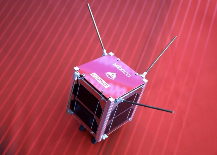 Upaep celebra lanzamiento de nanosatélite Gxiba-1