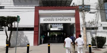 Universidades privadas reanudan clases presenciales este martes