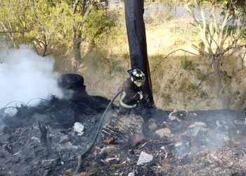 Intervención oportuna de bomberos evita mayores daños por incendios en Texmelucan