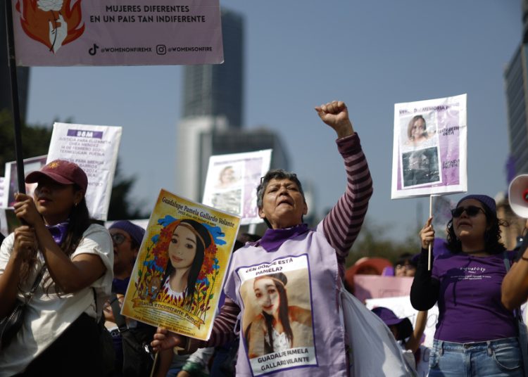 Tensiones entre feminismo y gobierno de Sheinbaum