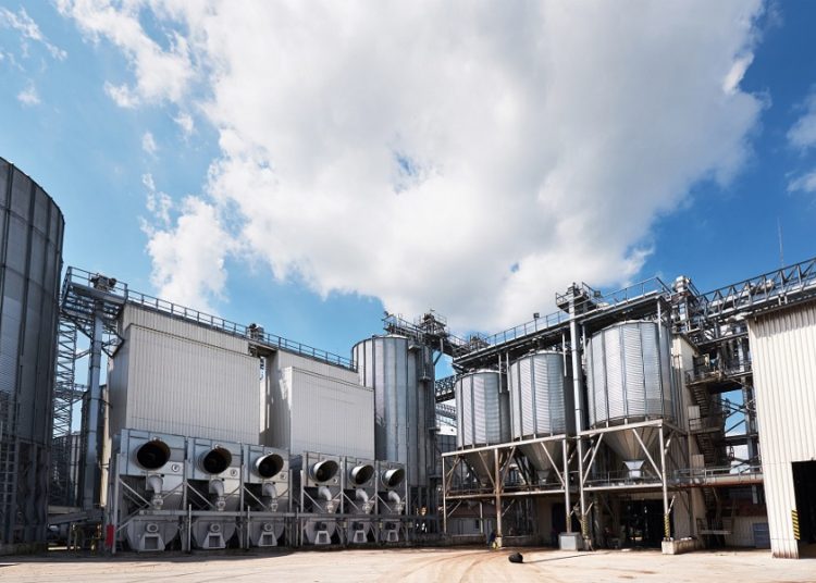 Crece actividad industrial mensual en noviembre