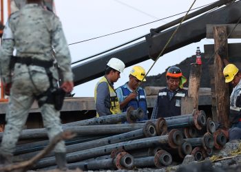 México intensifica rescate de los cuatro mineros atrapados en una mina en Sinaloa