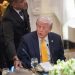 Trump busca frenar el alza de los precios de la gasolina