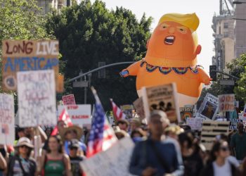 Más de 80 detenidos en protestas contra Trump en Los Ángeles, Denver, Dallas y Portland