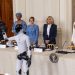 Melania Trump aparece con robot humanoide en cumbre tecnológica