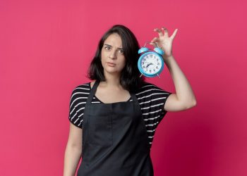 Mujeres en Puebla trabajan 21.3 horas más que hombres