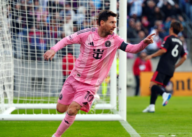 Lionel Messi anota el gol 900 de su carrera