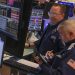 Wall Street cae; petróleo se dispara por la guerra