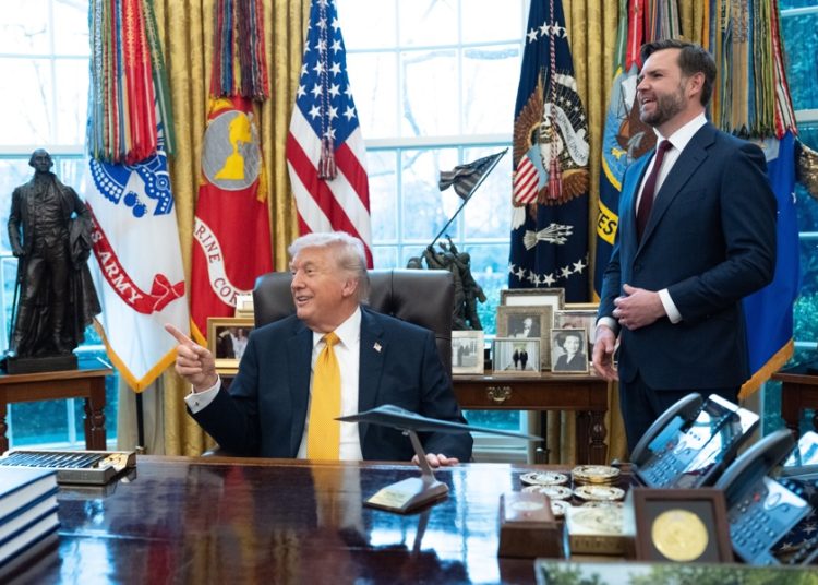 Sería un gran honor tomar Cuba: Trump