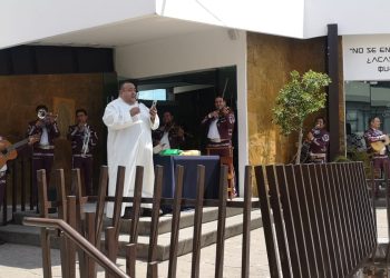 Festejo para el Padre Leonel Z. Salazar