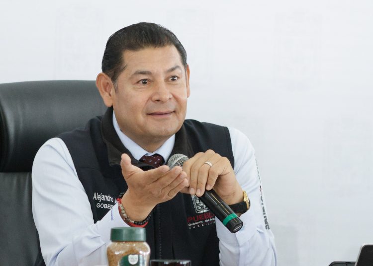 Defiende Armenta al Puebla