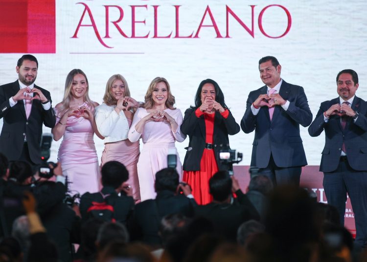 Cumple Ceci Arellano compromisos