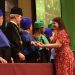Premia Upaep a 140 estudiantes con la Cruz Forjada