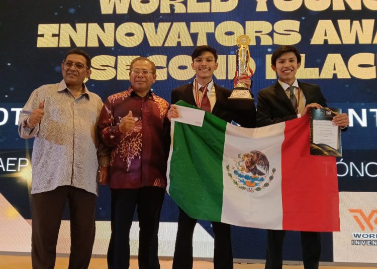 Estudiantes de Upaep, 1 y 2 en competencia internacional de innovación STEM