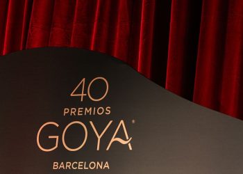 Los domingos brilla y Oliver Laxe conquista en los Premios Goya