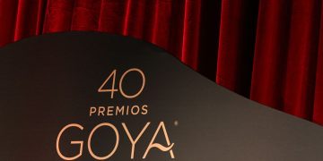 Los domingos brilla y Oliver Laxe conquista en los Premios Goya